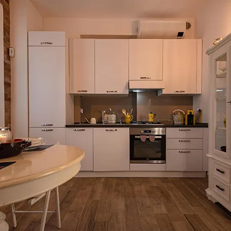Appartamento Ideal Rent - Catullo 9